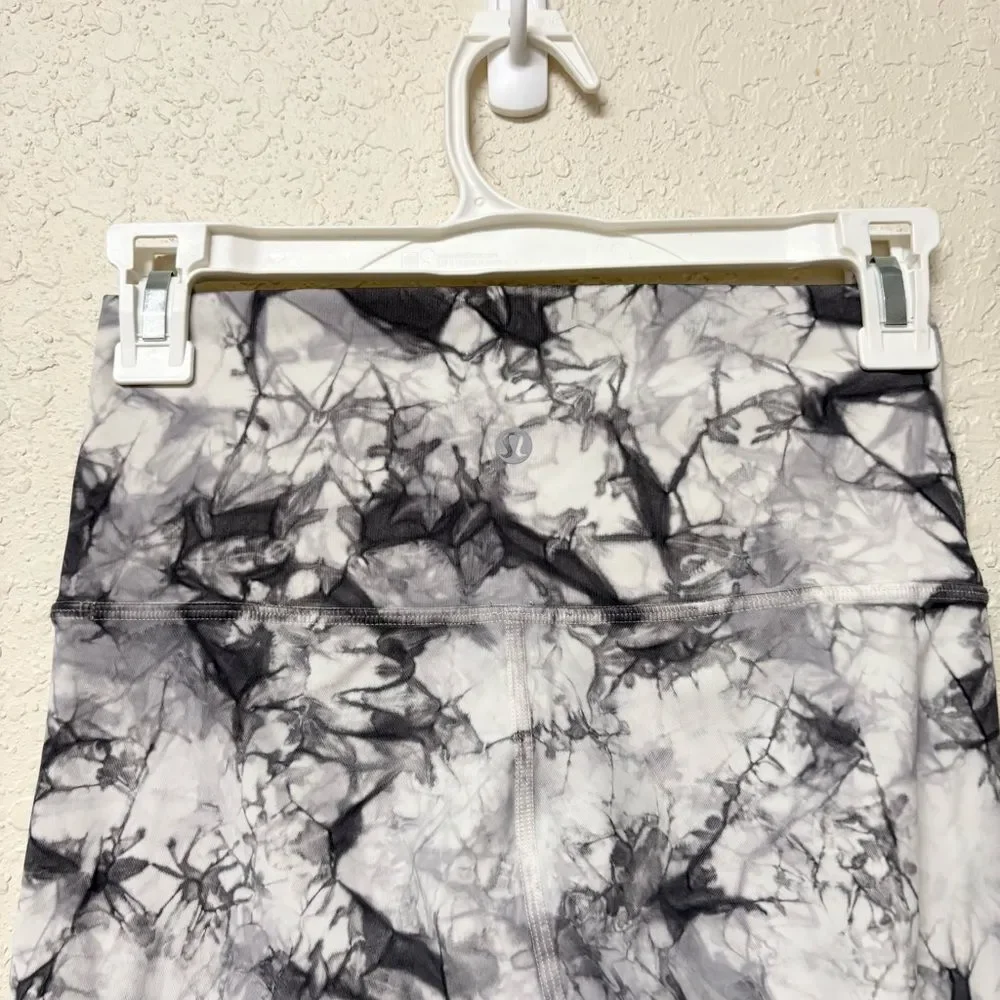 Lululemon Wunder Under High-Rise Tight 28” Printed Women’s Stretch Size 4